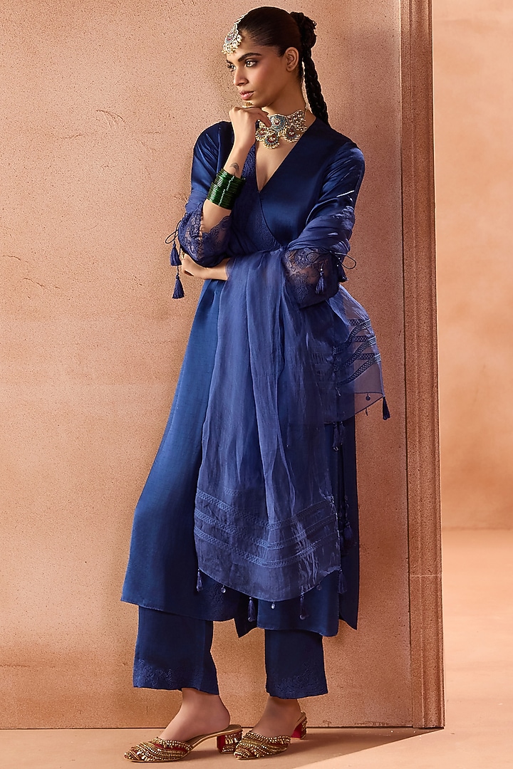 Blue Raw Silk Satin Embroidered Kurta Set by Devnaagri at Pernia's Pop Up Shop