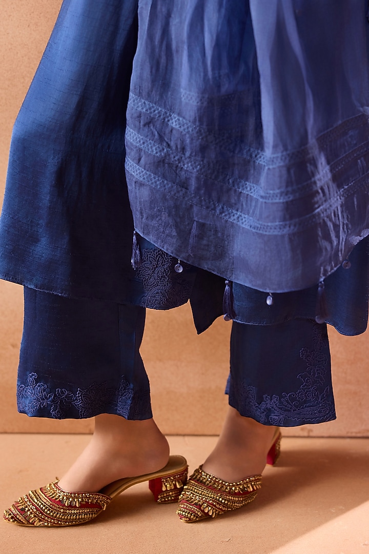 Blue Raw Silk Satin Embroidered Kurta Set by Devnaagri at Pernia's Pop Up Shop