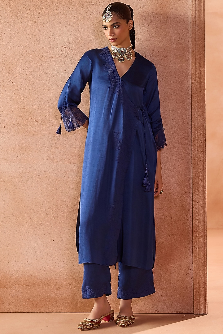 Blue Raw Silk Satin Embroidered Kurta Set by Devnaagri at Pernia's Pop Up Shop