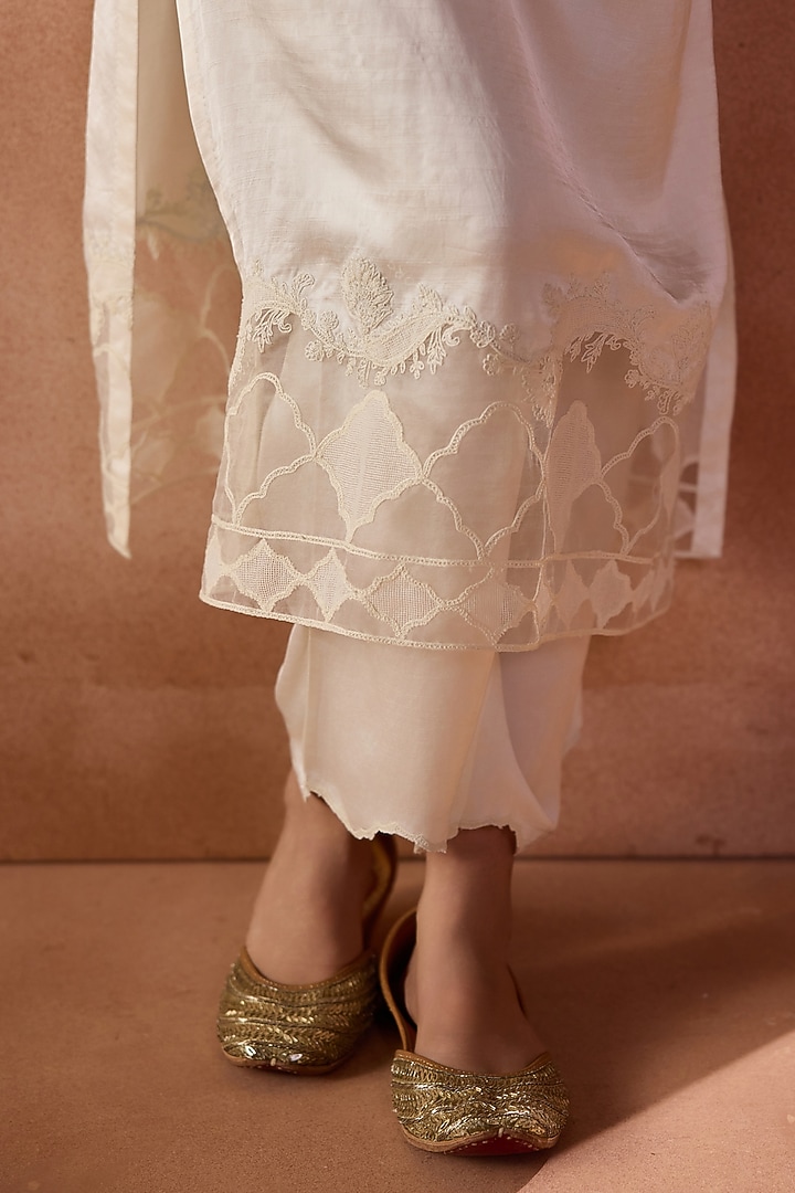 Ivory Raw Silk Satin Dori Embroidered Kurta Set by Devnaagri at Pernia's Pop Up Shop