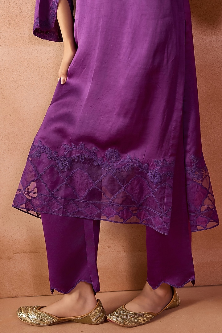 Purple Raw Silk Dori Embroidered Kurta Set by Devnaagri at Pernia's Pop Up Shop