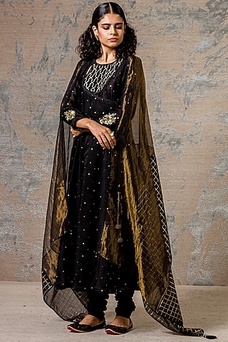 Black Sequins Hand Embroidered Kurta Set by Devnaagri