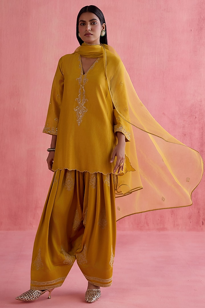 Mustard Silk Chanderi Sequins Embellished Kurta Set by Devnaagri at Pernia's Pop Up Shop