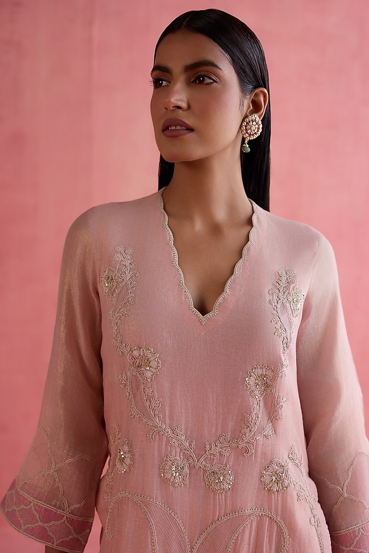 Blush Pink Shimmer Chanderi Sequins Embroidered Kurta Set by Devnaagri at Pernia's Pop Up Shop