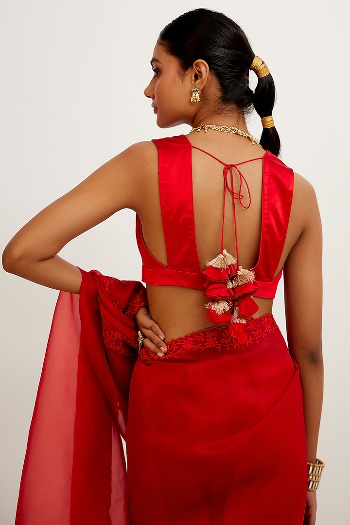 Red Embroidered Wedding Saree Set by Devnaagri at Pernia's Pop Up Shop