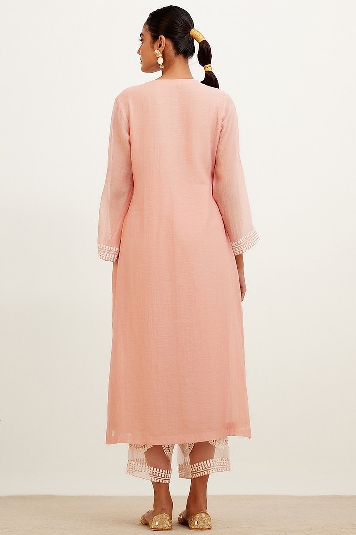 Blush Pink Embroidered Kurta Set by Devnaagri at Pernia's Pop Up Shop