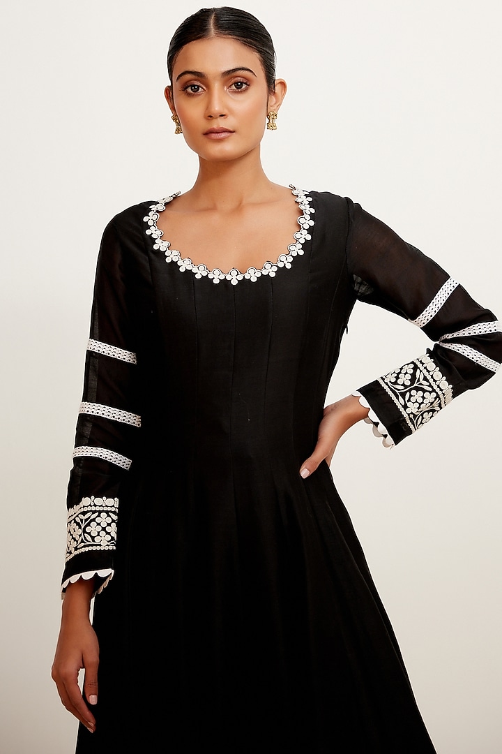 Women Black Chanderi Embroidered Anarkali Dress