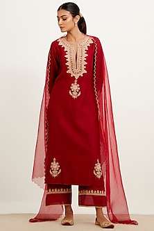 product-color-Maroon