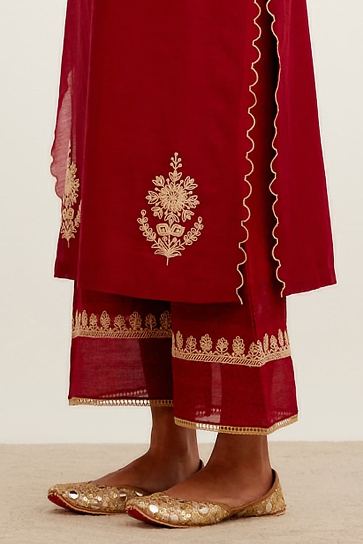 Maroon Chanderi Embroidered Kurta Set by Devnaagri at Pernia's Pop Up Shop