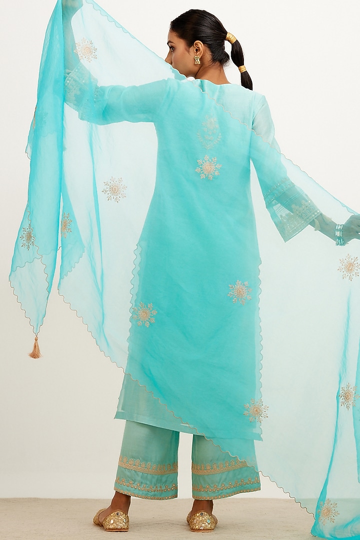 Turquoise Blue Embroidered Kurta Set by Devnaagri at Pernia's Pop Up Shop