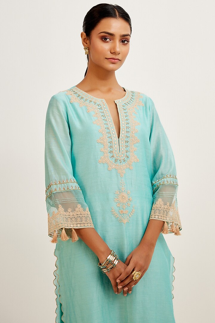 Turquoise Blue Embroidered Kurta Set by Devnaagri at Pernia's Pop Up Shop