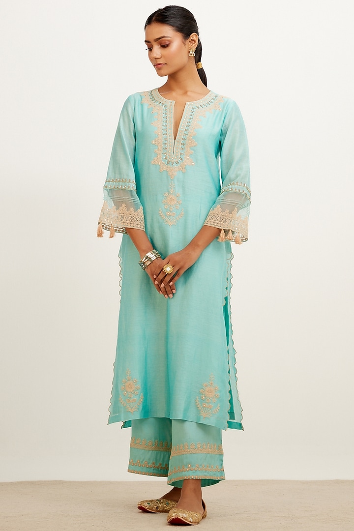 Turquoise Blue Embroidered Kurta Set by Devnaagri at Pernia's Pop Up Shop