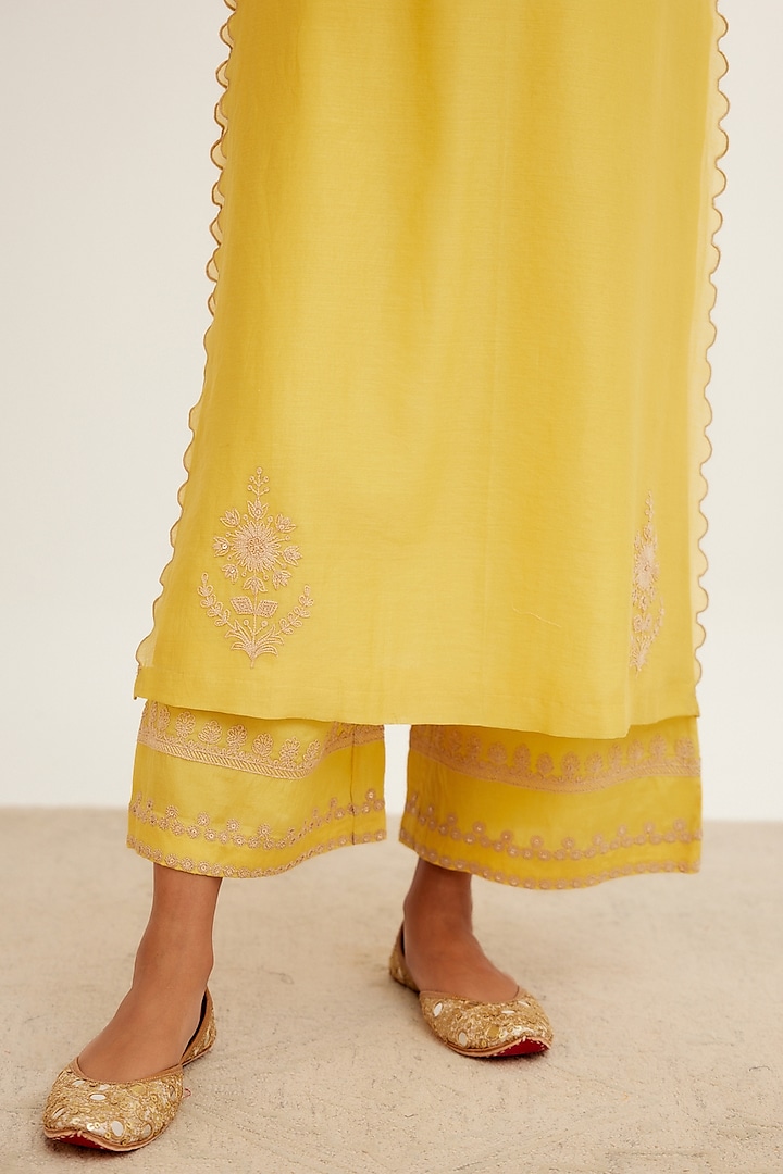 Mustard Embroidered Kurta Set by Devnaagri at Pernia's Pop Up Shop