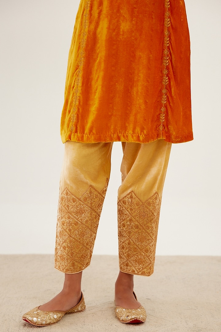 Saffron Velvet Embroidered Kurta Set by Devnaagri at Pernia's Pop Up Shop