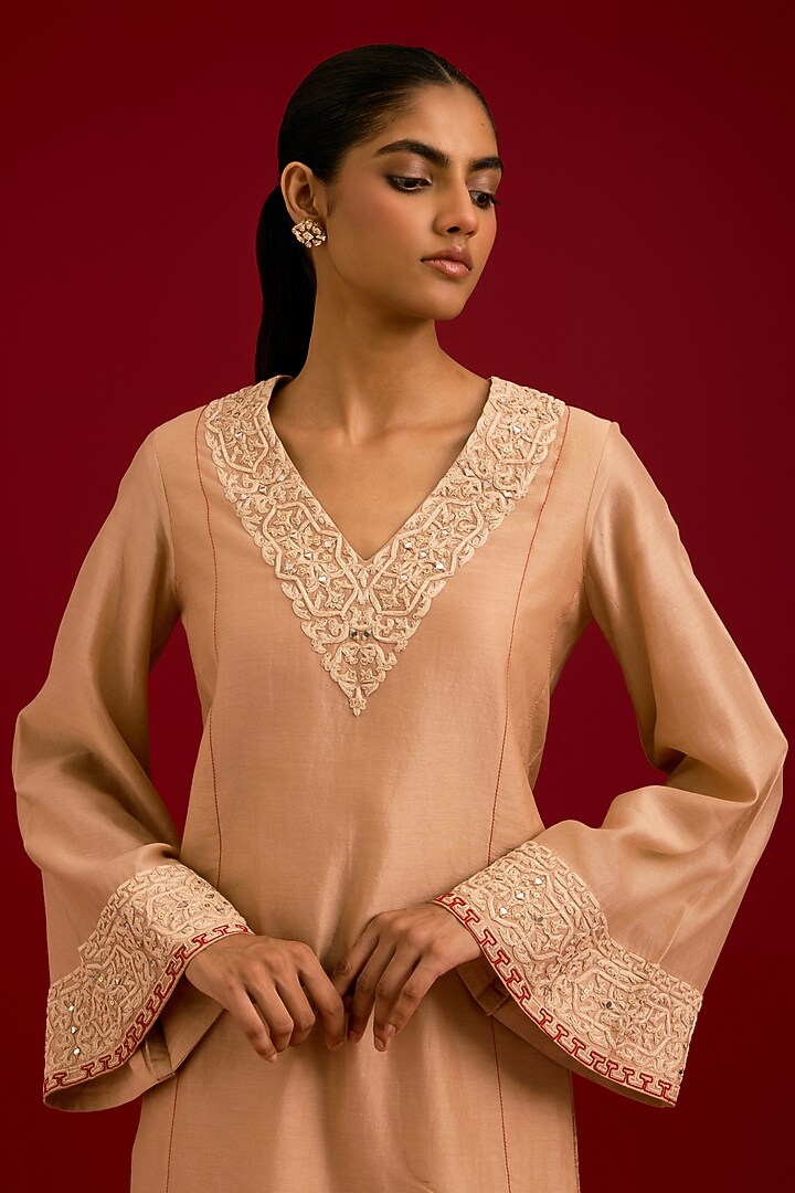 Beige Silk Chanderi Mirror Embroidered Kurta Set by Devnaagri at Pernia's Pop Up Shop
