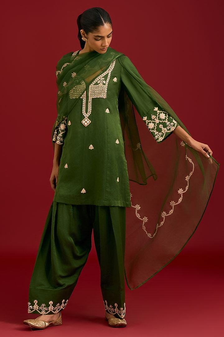 Green Cotton Silk Satin Mirror Embroidered Kurta Set by Devnaagri at Pernia's Pop Up Shop