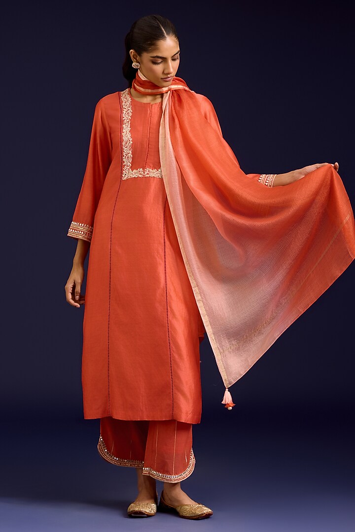 Orange Chiniya Silk Mirror Embroidered Kurta Set by Devnaagri at Pernia's Pop Up Shop