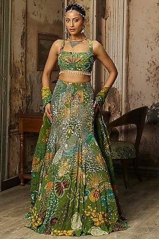 Pear Green Crepe Coral Veil Printed Mermaid Skirt Set by DiyaRajvvir