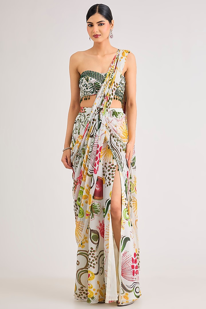 Ivory Crepe & Georgette Veil Printed Slit Skirt Wedding Saree Set by DiyaRajvvir at Pernia's Pop Up Shop