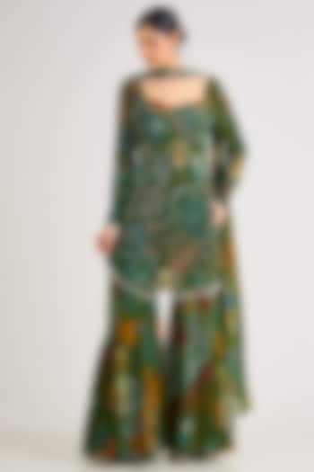 Pear Green Georgette Veil Printed Kurta Set by DiyaRajvvir at Pernia's Pop Up Shop