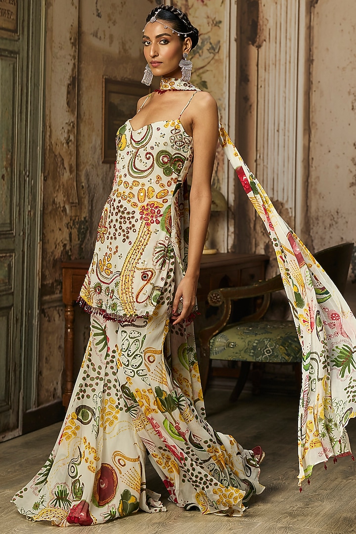 Ivory Georgette Coral Veil Printed Kurta Set by DiyaRajvvir at Pernia's Pop Up Shop