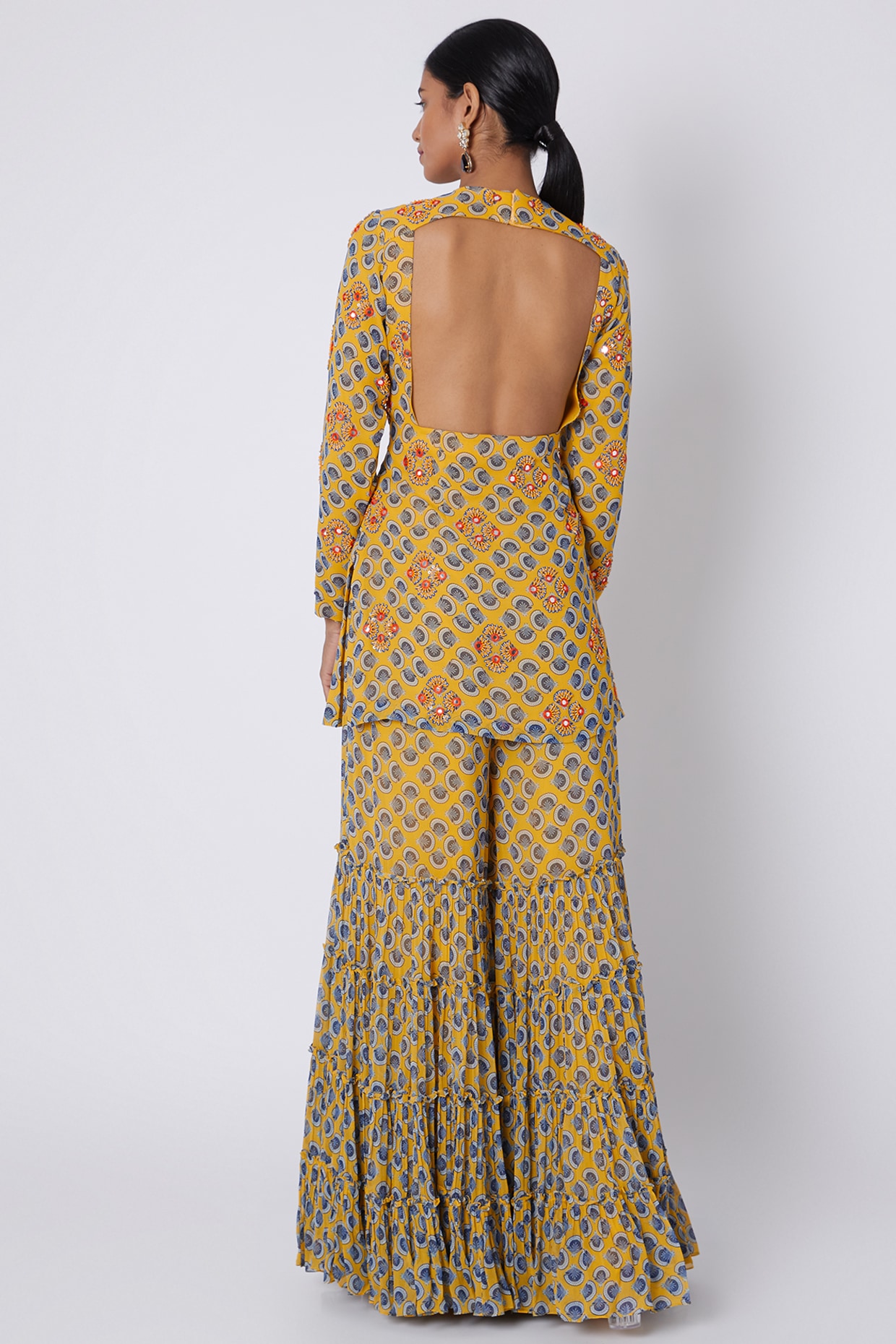 Yellow Sharara: Buy Latest Yellow Sharara Suits and Dresses Online - Kalki  Fashion