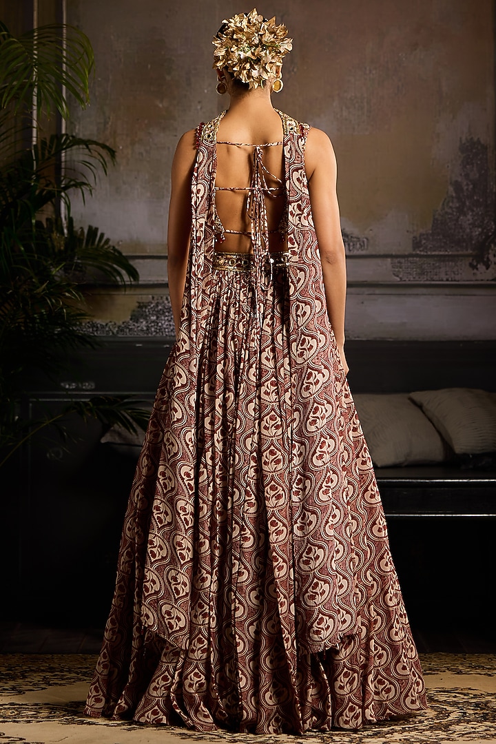 Maroon Organza & Crepe Leaf Printed Wedding Lehenga Set by DiyaRajvvir at Pernia's Pop Up Shop