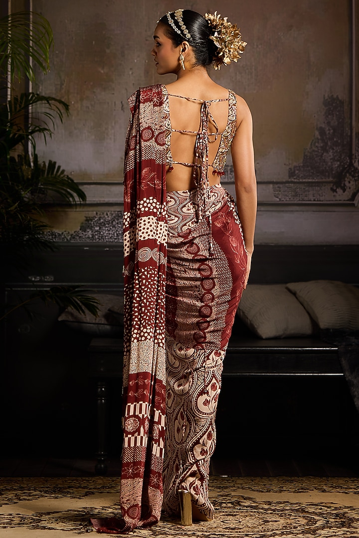 Maroon Crepe Leaf Printed Skirt Wedding Saree Set by DiyaRajvvir at Pernia's Pop Up Shop