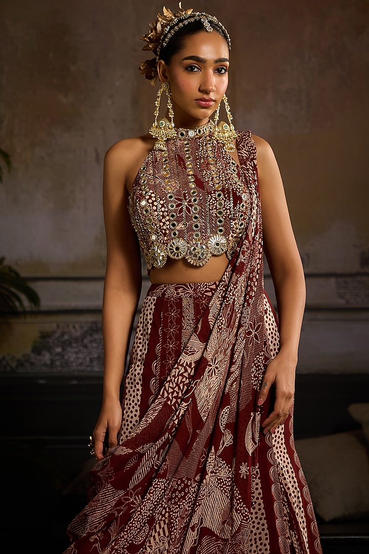Maroon Crepe & Georgette Abstract Jaal Printed Mermaid Skirt Wedding Saree Set by DiyaRajvvir at Pernia's Pop Up Shop