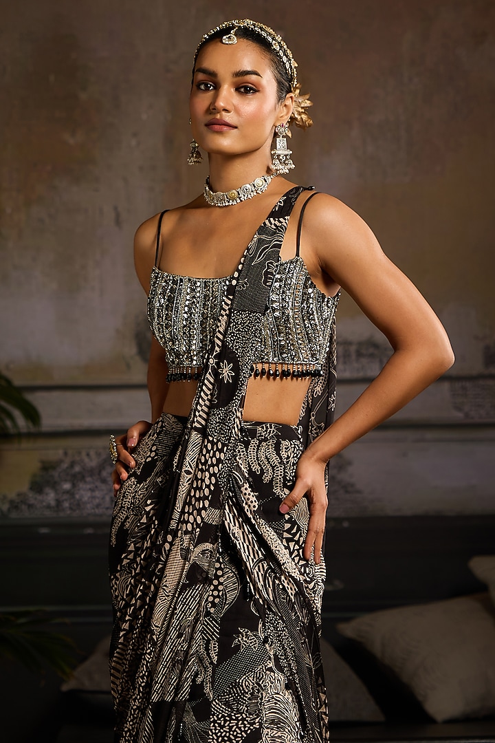 Black Tulle & Georgette Abstract Jaal Printed Skirt Wedding Saree Set by DiyaRajvvir at Pernia's Pop Up Shop