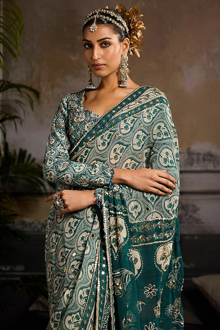 Teal Georgette & Crepe Abstract Jaal Printed Pre-Stitched Reception Saree Set by DiyaRajvvir at Pernia's Pop Up Shop