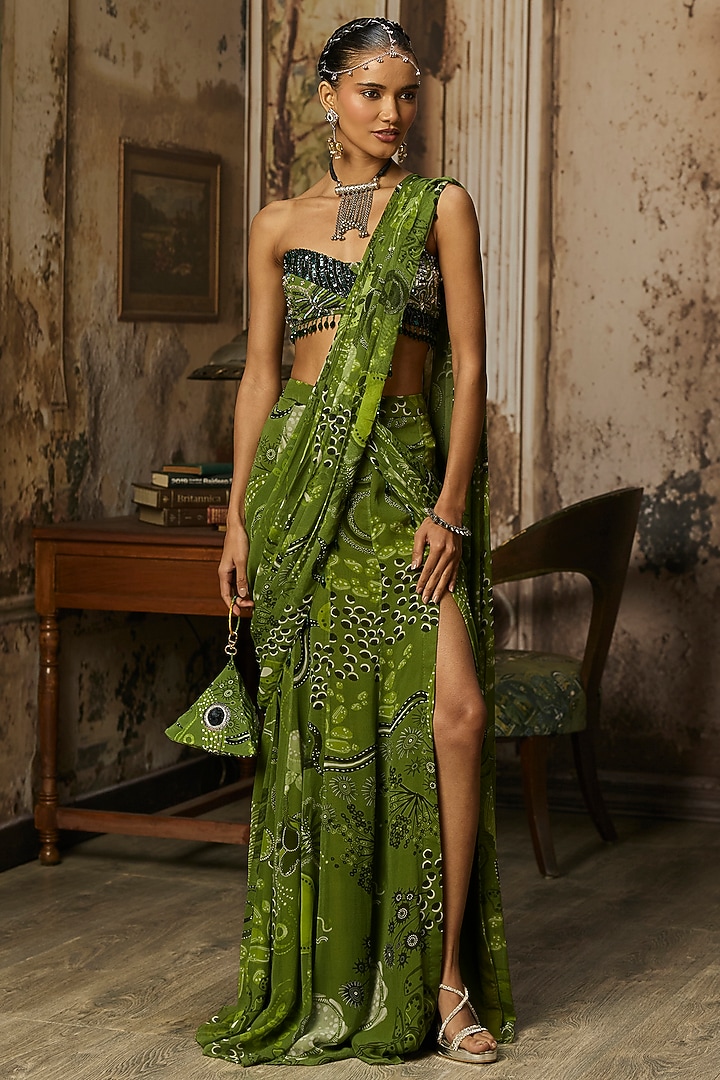 Pear Green Crepe Coral Veil Printed Slit Skirt Wedding Saree Set by DiyaRajvvir at Pernia's Pop Up Shop
