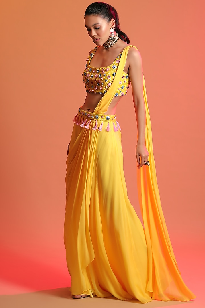 Yellow Embroidered Saree Set With Belt by DiyaRajvvir