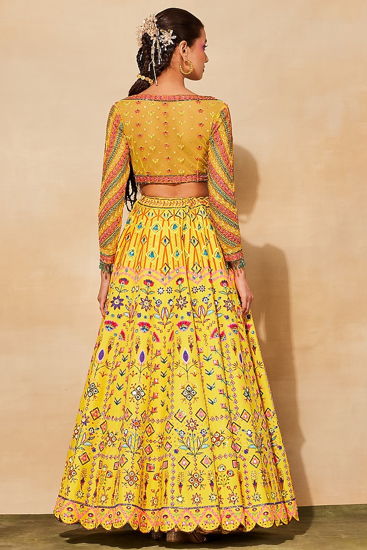 Yellow Raw Silk Embroidered Wedding Lehenga Set by DiyaRajvvir at Pernia's Pop Up Shop