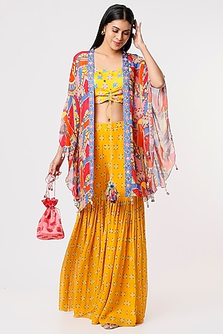 Multi-Colored Geometric Printed Cape Set by DiyaRajvvir