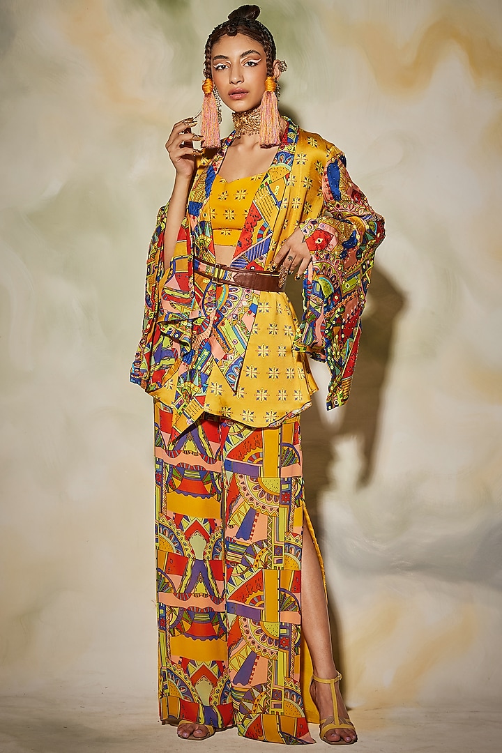 Yellow Printed Kimono Set by DiyaRajvvir