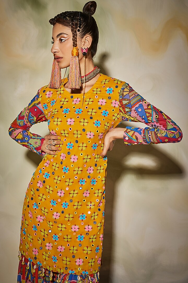 Multi-Coloured Printed Kurta Set by DiyaRajvvir at Pernia's Pop Up Shop