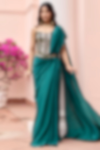 Bottle Green Crepe Draped Wedding Saree Set by DiyaRajvvir at Pernia's Pop Up Shop