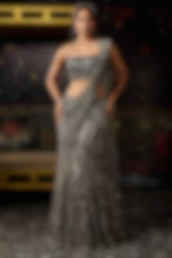 Grey Tulle Embellished Pre-Draped Mermaid Skirt Reception Saree Set by DiyaRajvvir at Pernia's Pop Up Shop