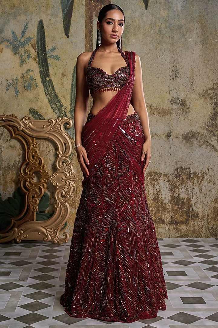 Maroon Tulle Abstract Embellished Reception Saree Set by DiyaRajvvir at Pernia's Pop Up Shop