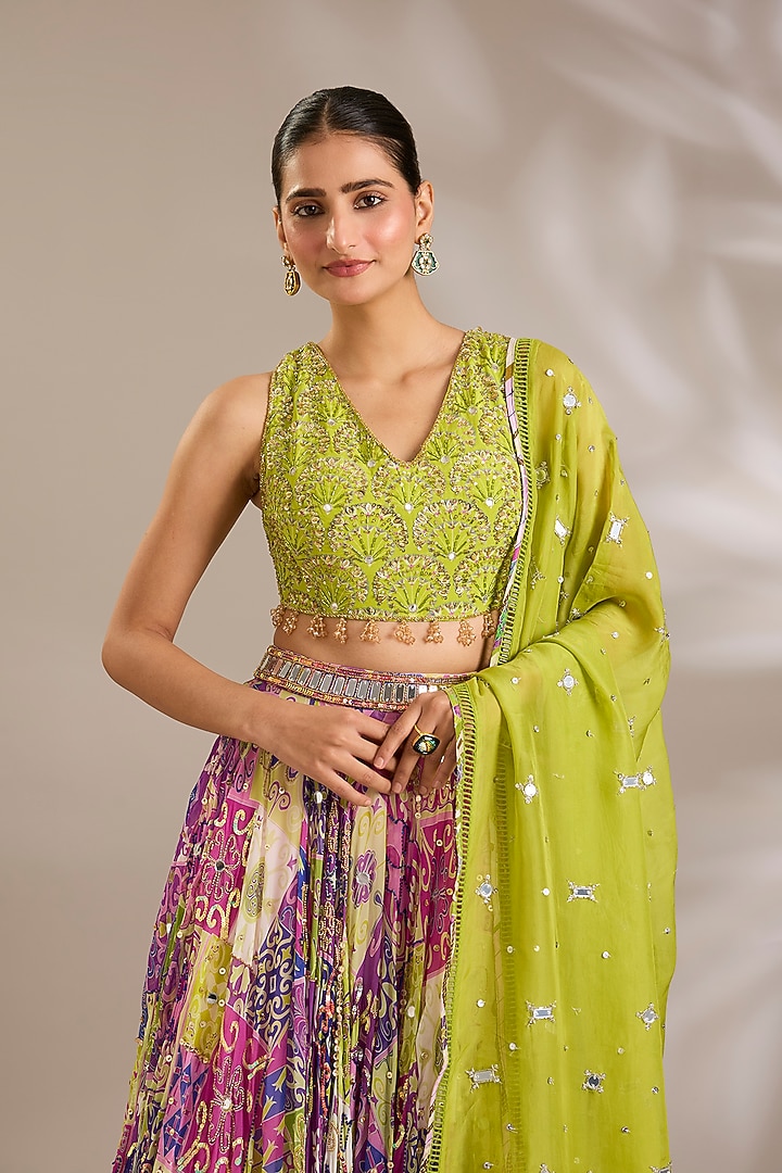 Bubblegum Purple Crepe Printed Wedding Lehenga Set by DiyaRajvvir at Pernia's Pop Up Shop