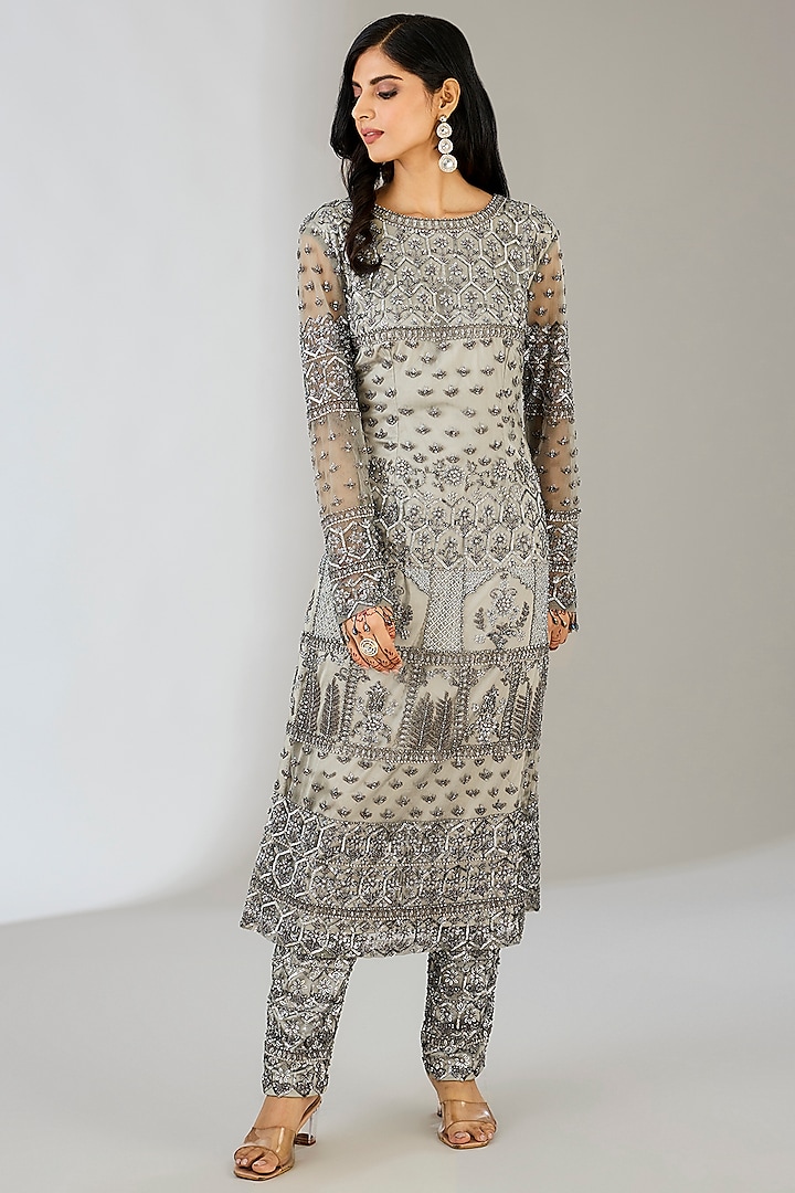 Grey Tulle Floral Embroidered Scalloped Kurta Set by DiyaRajvvir at Pernia's Pop Up Shop