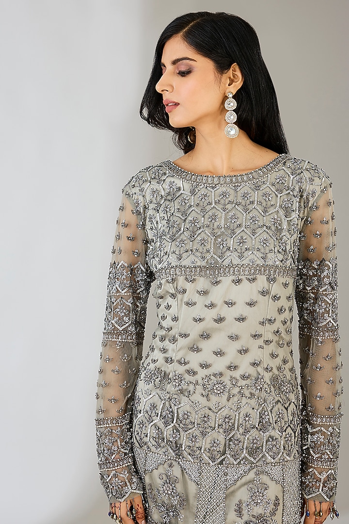 Grey Tulle Floral Embroidered Scalloped Kurta Set by DiyaRajvvir at Pernia's Pop Up Shop