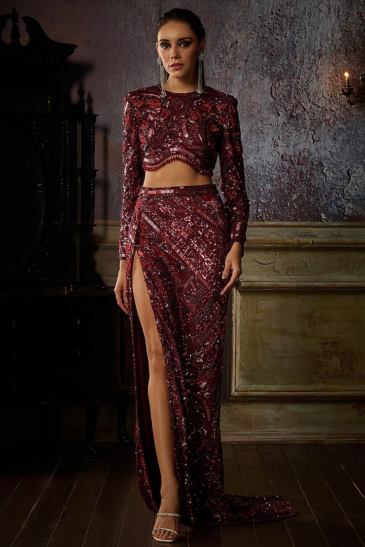 Maroon Tulle Embellished Trail Skirt Set by DiyaRajvvir at Pernia's Pop Up Shop