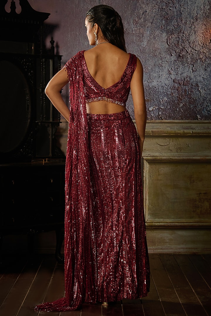 Maroon Tulle Embellished Pre-Draped Slit Skirt Reception Saree Set by DiyaRajvvir at Pernia's Pop Up Shop
