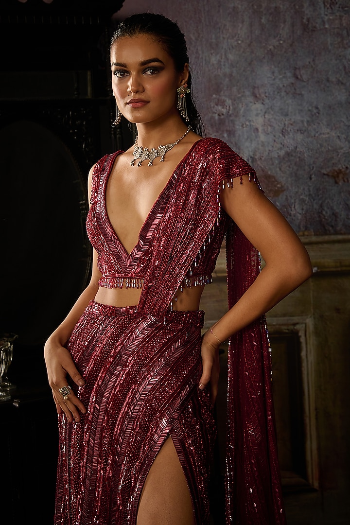 Maroon Tulle Embellished Pre-Draped Slit Skirt Reception Saree Set by DiyaRajvvir at Pernia's Pop Up Shop