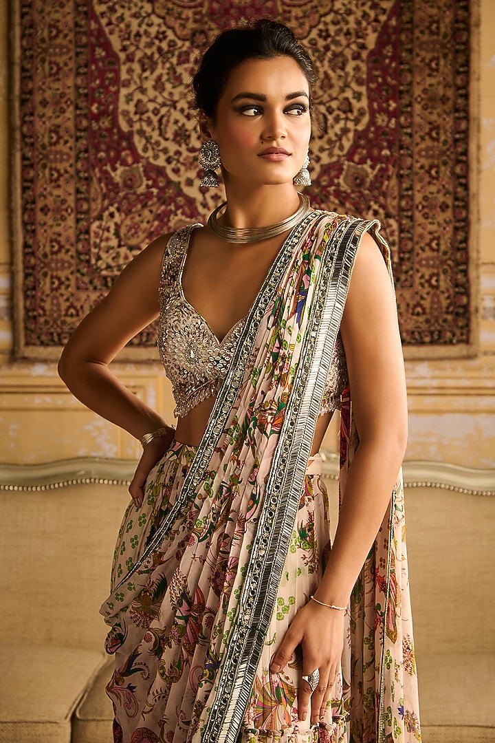 Green Crepe Floral Jaal Printed Tiered Skirt Wedding Saree Set by DiyaRajvvir at Pernia's Pop Up Shop
