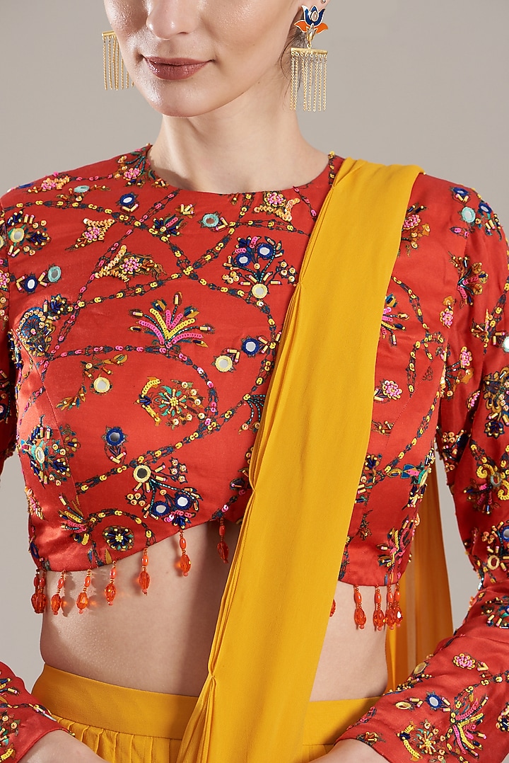 Yellow Georgette Layered Wedding Saree Set by DiyaRajvvir at Pernia's Pop Up Shop