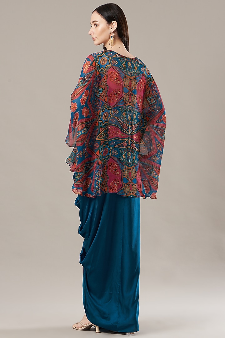 Fuchsia Jaal Printed Cape Set by DiyaRajvvir at Pernia's Pop Up Shop