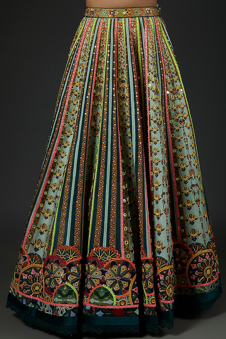 Mint Green Digital Printed & Embroidered Wedding Lehenga Set by DiyaRajvvir at Pernia's Pop Up Shop